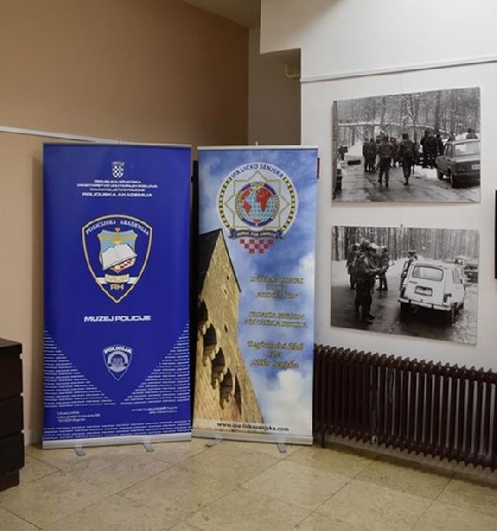 Izložba „Hrvatska policija u Domovinskom ratu – policija u obrani ličko-senjskog kraja“ otvorena je u Gospiću do 31. listopada 2022