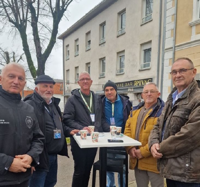 Potpisan Sporazum suradnje dvaju klubova IPA Ličko-senjske ( Croatia ) i IPA Szeged ( Mađarska ) Potpisan Sporazum suradnje dvaju klubova IPA Ličko-senjske ( Croatia ) i IPA Szeged ( Mađarska )