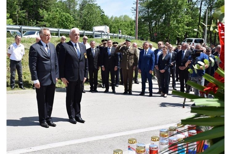U Rizvanuši obilježen Dan sjećanja na Velebitske junake
