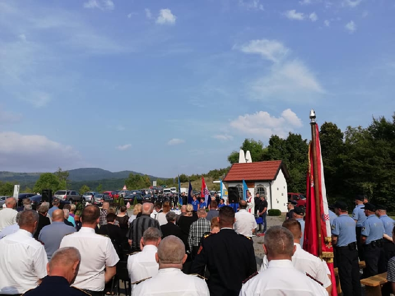 Ministar Davor Božinović prisustvovao obilježavanju 28. godišnjice pogibije četvorice hrvatskih redarstvenika u Žutoj Lokvi