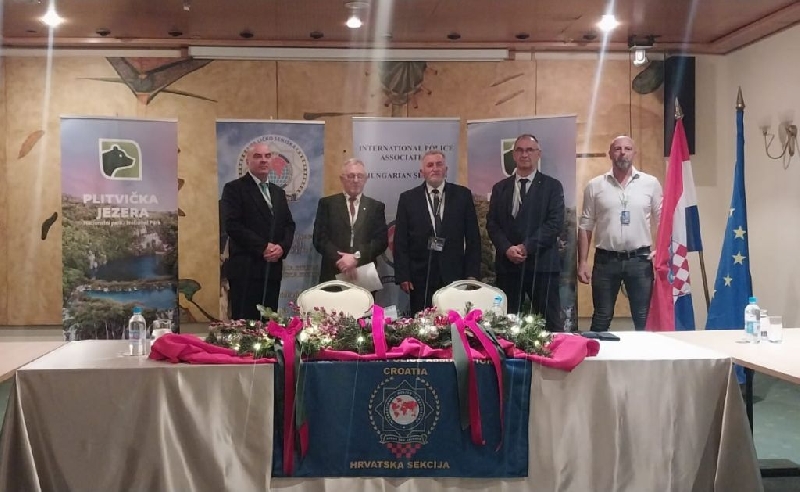 Potpisan Sporazum suradnje dvaju klubova IPA Ličko-senjske ( Croatia ) i IPA Szeged ( Mađarska ) Potpisan Sporazum suradnje dvaju klubova IPA Ličko-senjske ( Croatia ) i IPA Szeged ( Mađarska )