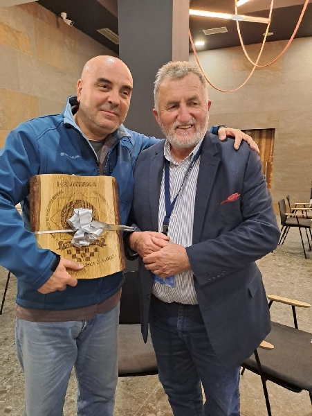 Potpisan Sporazum suradnje dvaju klubova IPA Ličko-senjske ( Croatia ) i IPA Szeged ( Mađarska ) Potpisan Sporazum suradnje dvaju klubova IPA Ličko-senjske ( Croatia ) i IPA Szeged ( Mađarska )