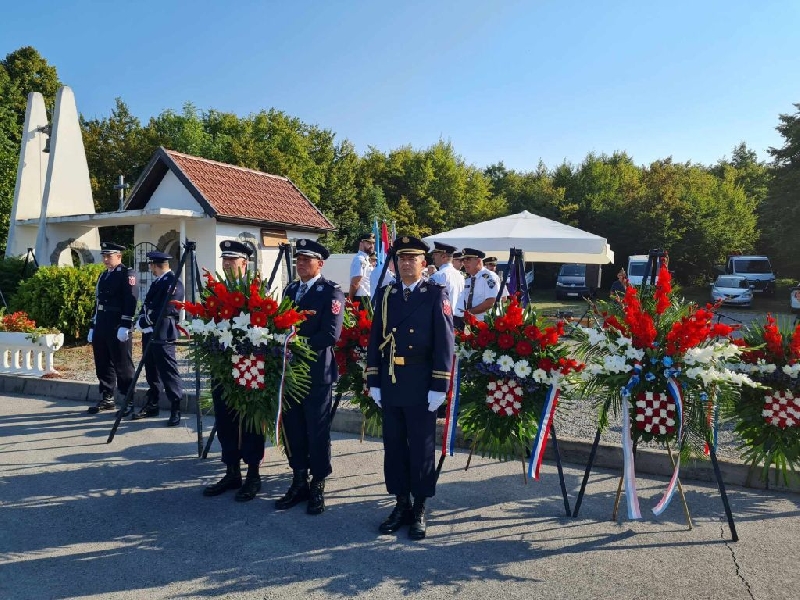 U Žutoj Lokvi obilježena 32. godišnjica pogibije četvorice policijskih službenika