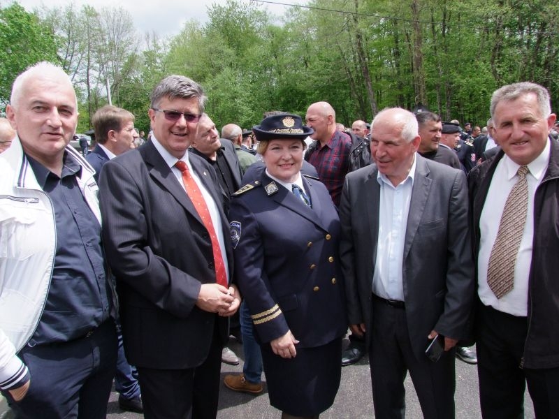 Svečano otkriveno spomen-obilježje „Velebitskim junacima“